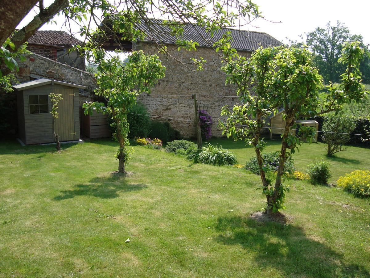 Les Châtelliers-Châteaumur Demeure Du Castel Bed & Breakfast エクステリア 写真