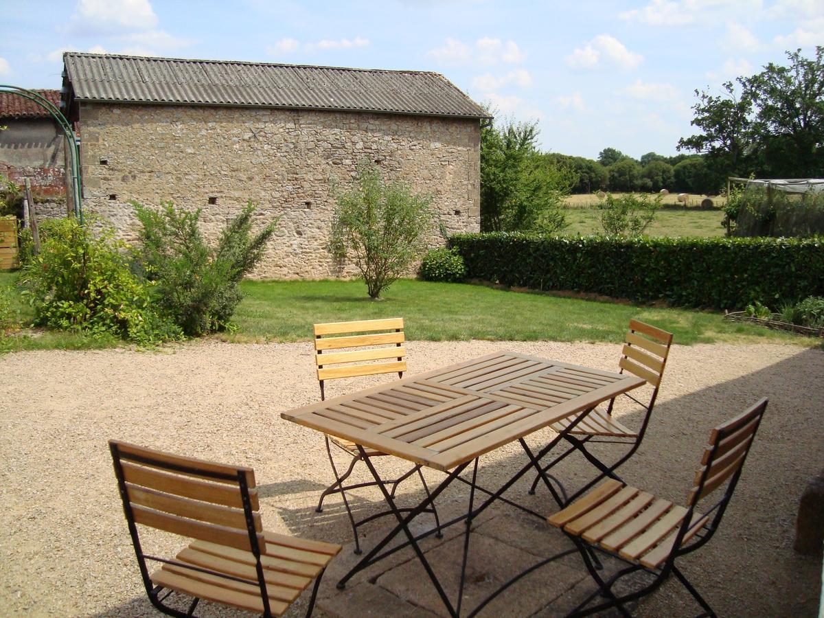 Les Châtelliers-Châteaumur Demeure Du Castel Bed & Breakfast エクステリア 写真